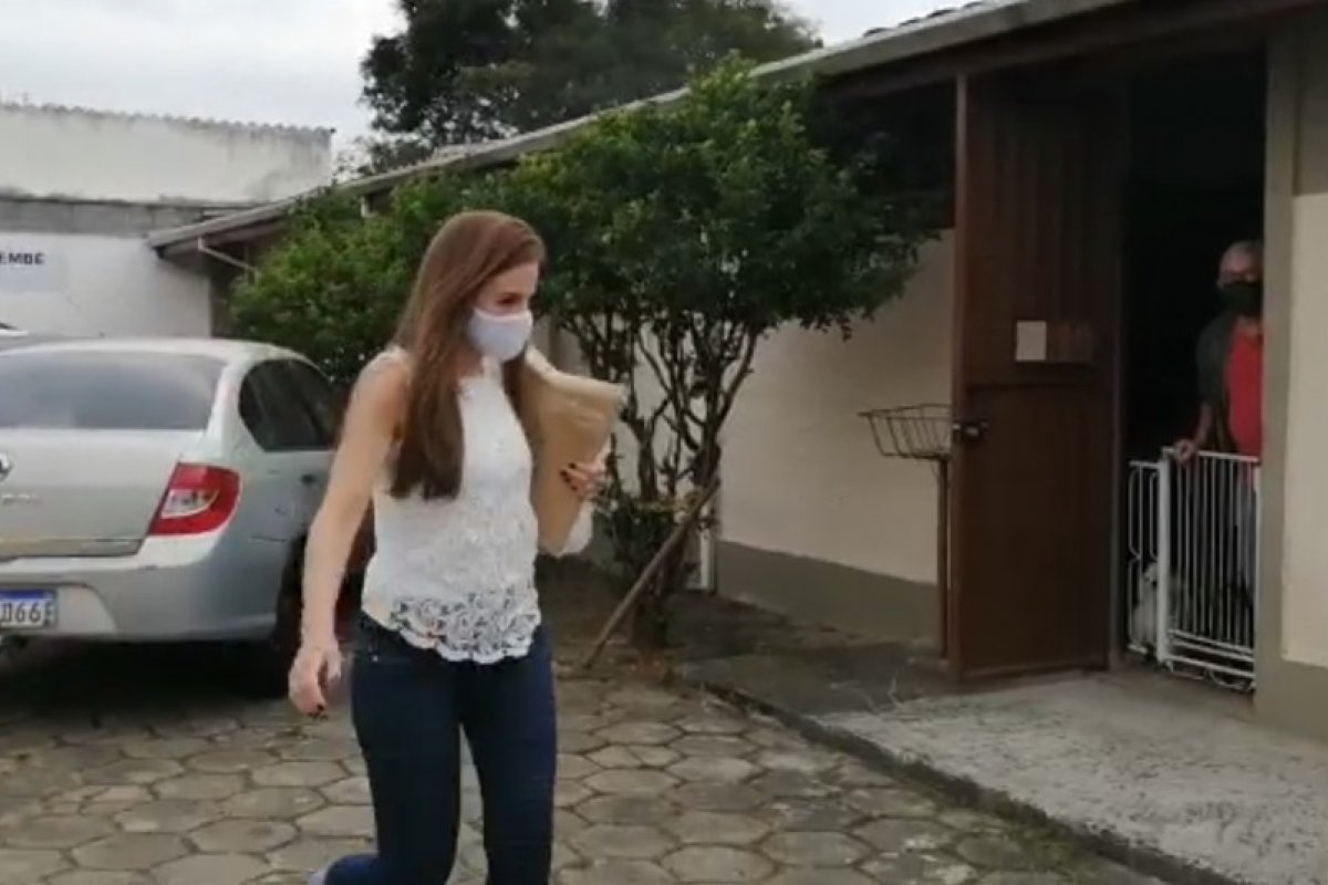 Suzane von Richthofen deixa presídio para 'saidinha' temporária