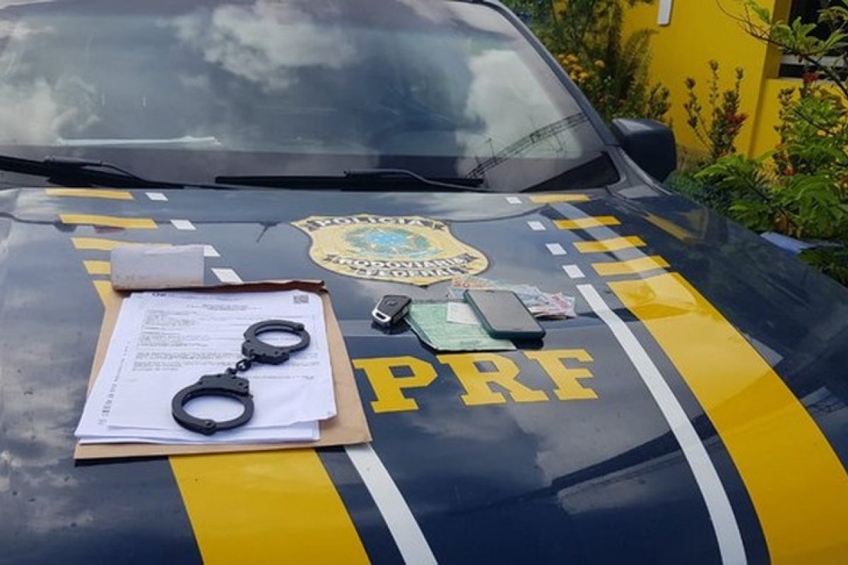 Foragido da Justiça é preso na BR-324