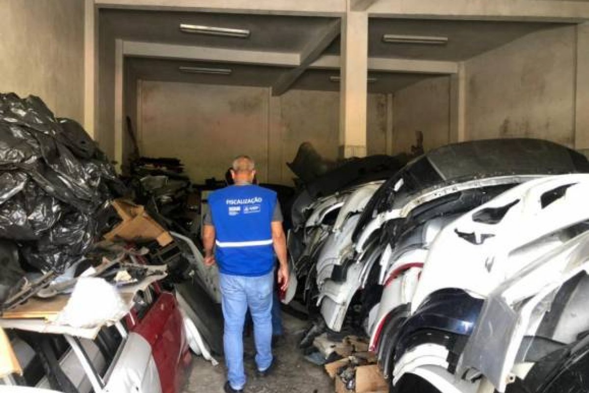 Sedur interdita cinco oficinas irregulares na Avenida Suburbana, em Salvador