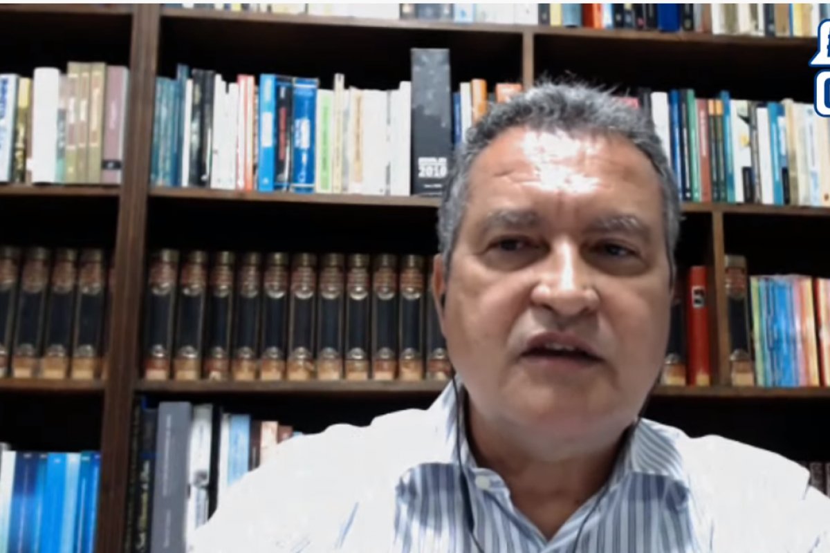 "Insensibilidade", critica Rui Costa sobre as pessoas que promovem aglomeração