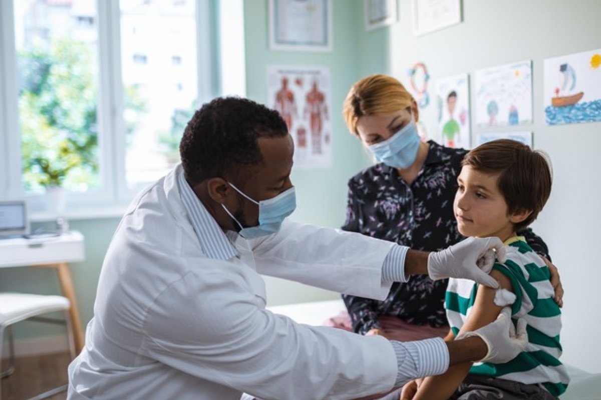 Covid-19: EUA já vacinaram 600 mil adolescentes entre 12 e 15 anos na semana passada