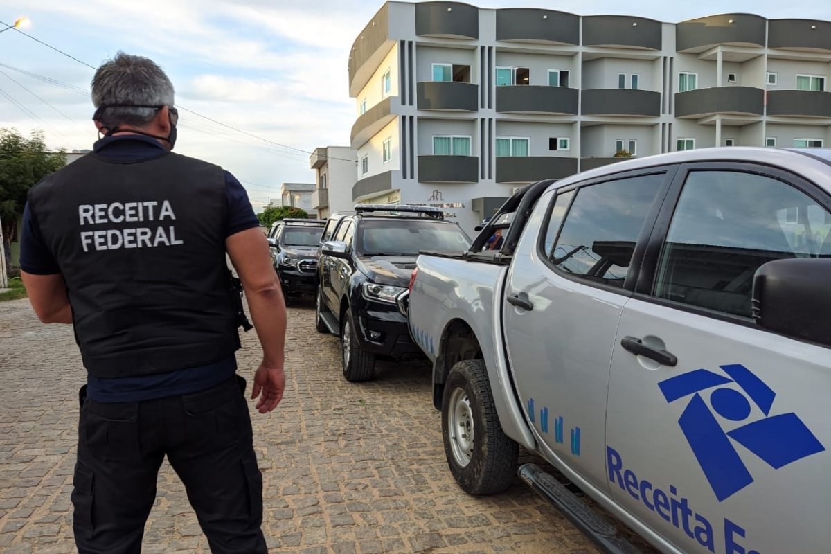 Polícia Federal e Receita cumprem mandados contra crimes de associação criminosa e contrabando no interior da BA