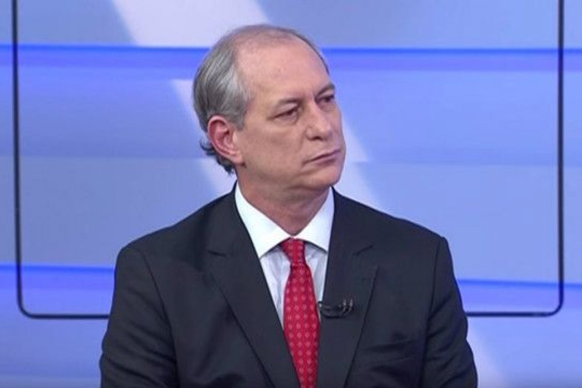 Justiça de SP penhora R$ 17,4 mil de Ciro Gomes para pagar dívida de processo contra 'Veja'