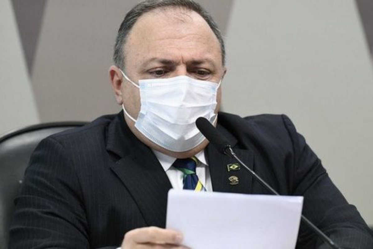 CPI Covid: Pazuello diz que faltou oxigênio em Manaus por 3 dias; senador desmente