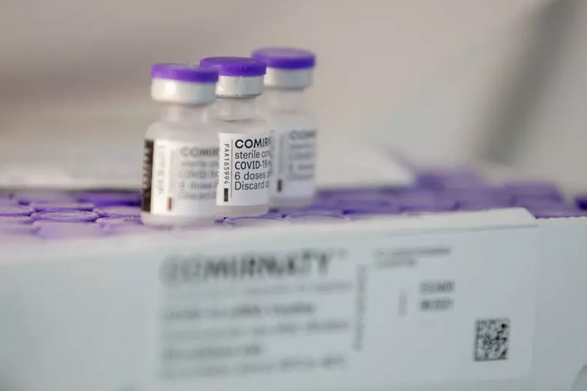 Mais de 600 mil doses de vacina da Pfizer chegam ao Brasil nesta quarta (19)
