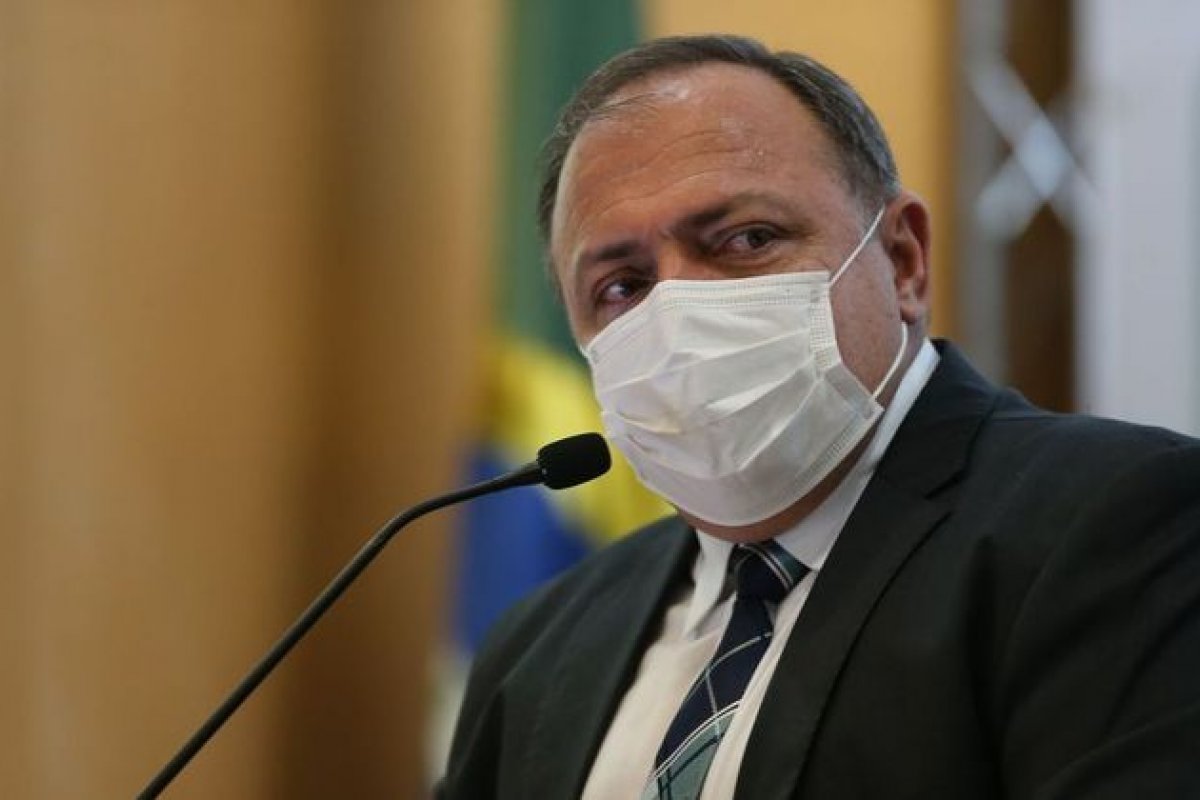 Pazuello culpa White Martins e Amazonas por colapso em Manaus