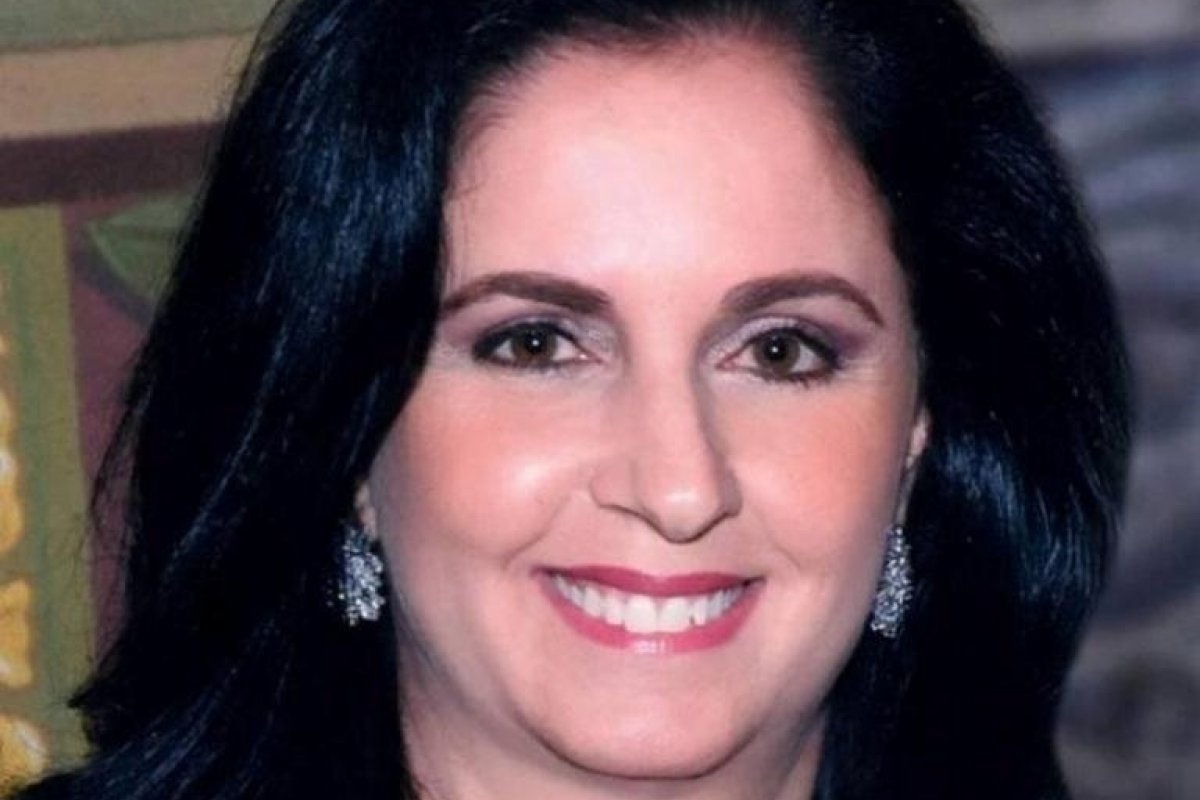 Depois de uma vida dedicada à dança, bailarina, coreógrafa e diretora do Ballet Rosana Abubakir decide encerrar ciclo e faz história na Bahia