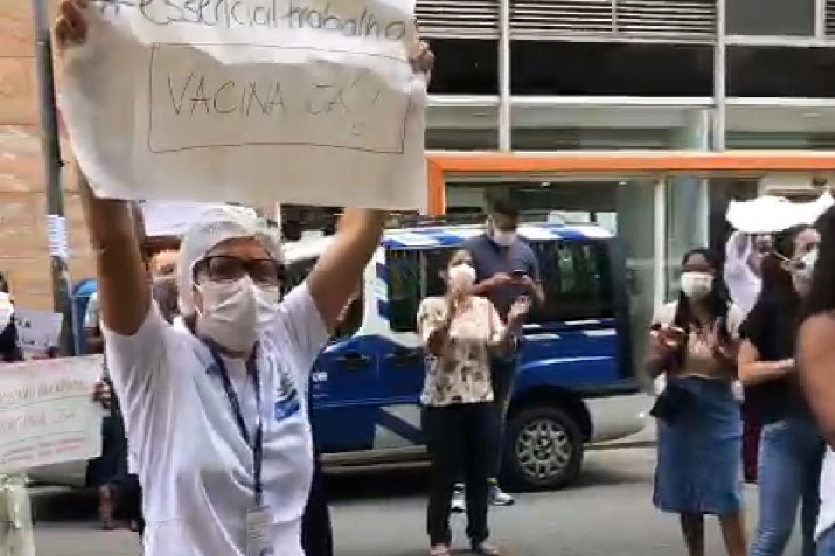 Trabalhadores do SUAS fazem manifestação por vacina da Covid-19 em Salvador: 'Nós precisamos da vacina'