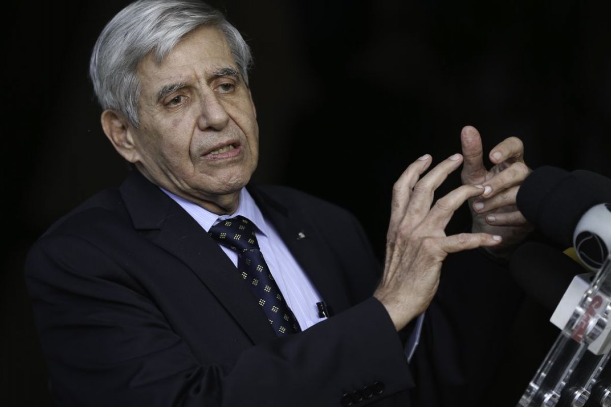 Heleno é ouvido na Comissão de Fiscalização da Câmara dos Deputados