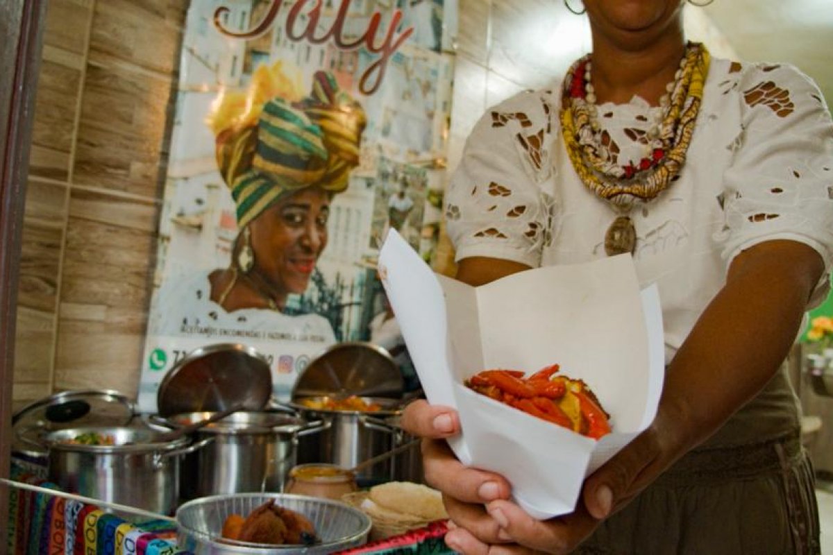‘Iê acarajé’, um retrato histórico sobre a vida das baianas e suas tradições
