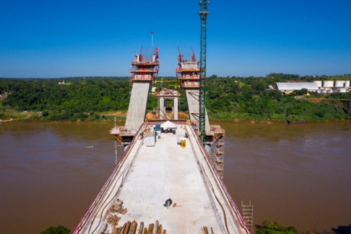 Paraguai anuncia reativação de obras de ponte com Brasil a partir do 2º semestre