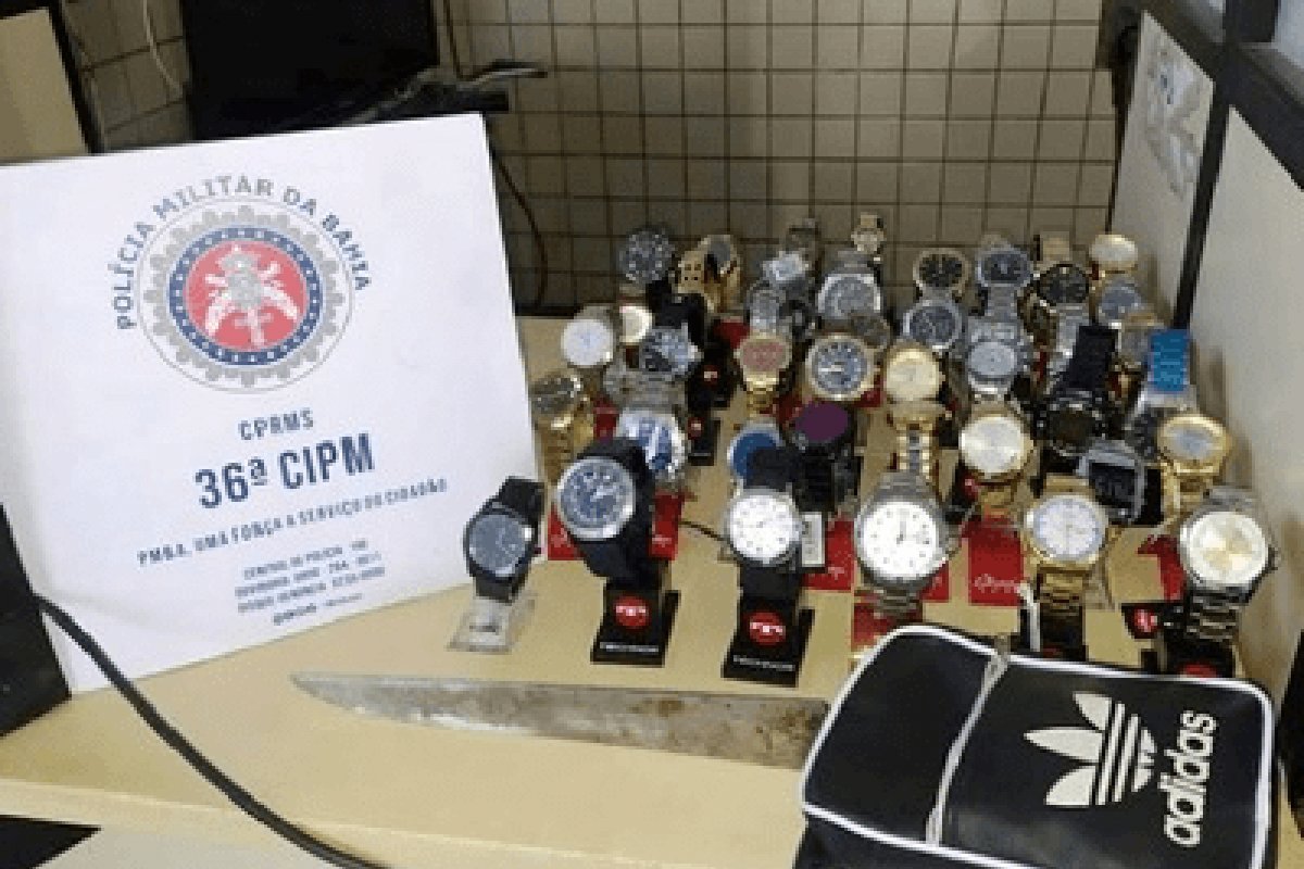 Polícia prende em flagrante suspeito de roubar 44 relógios na RMS