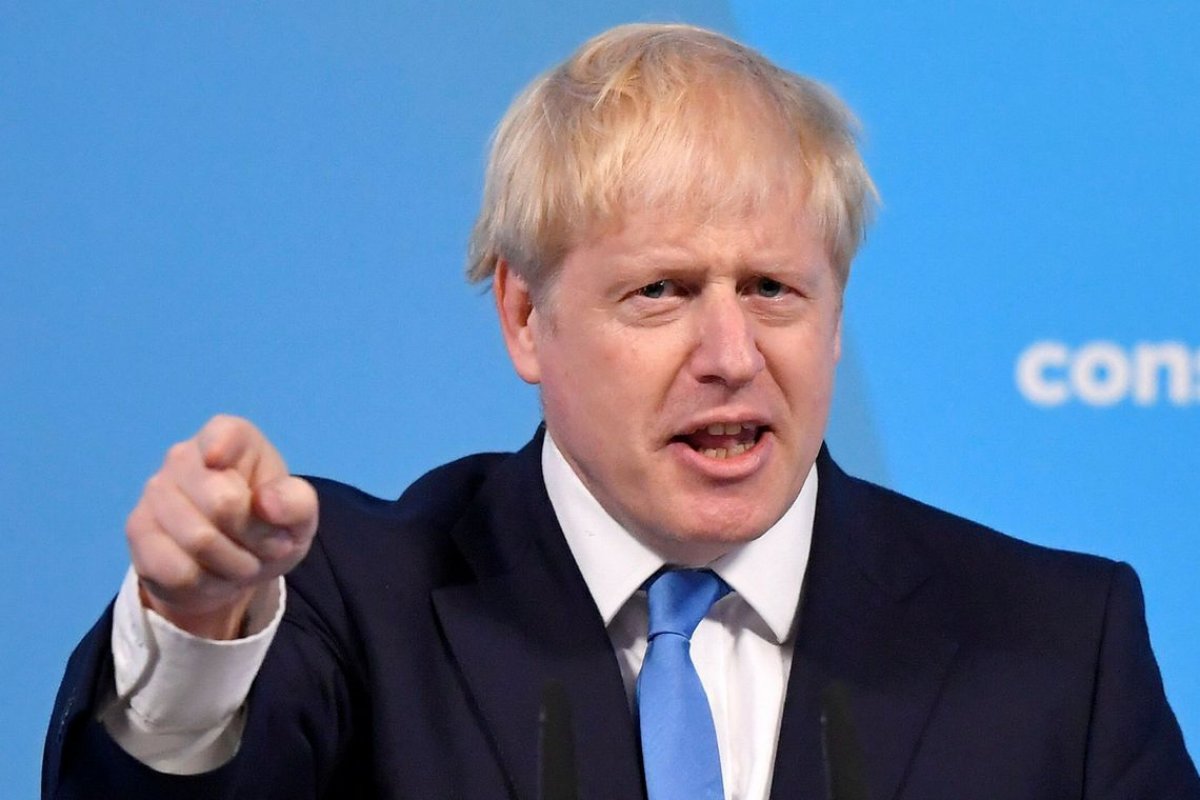 Boris Johnson sobre o Brexit: prefiro “morrer numa vala" do que pedir para adiar