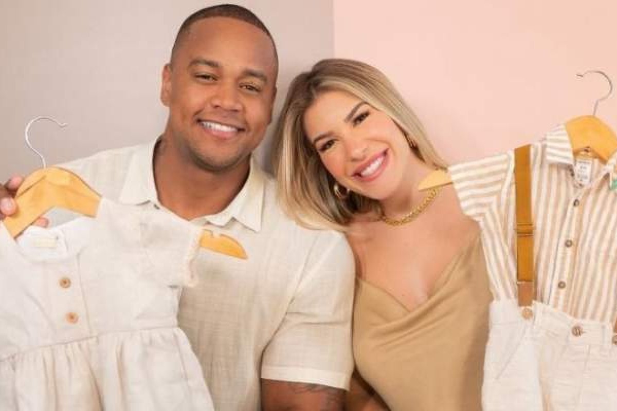 Leo Santana e Lore Improta anunciam sexo do primeiro filho neste sábado (22), durante live