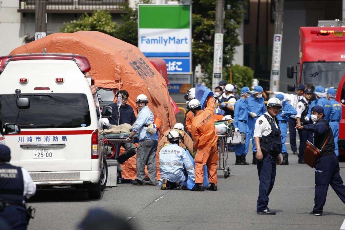 Três pessoas morrem e outras 17 ficam feridas em ataque no Japão