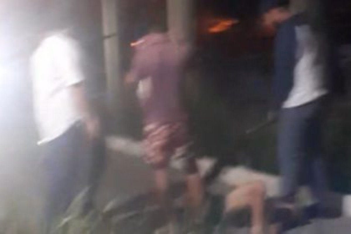 Homem invade Hospital Geral de Vitória da Conquista com pedaço de madeira