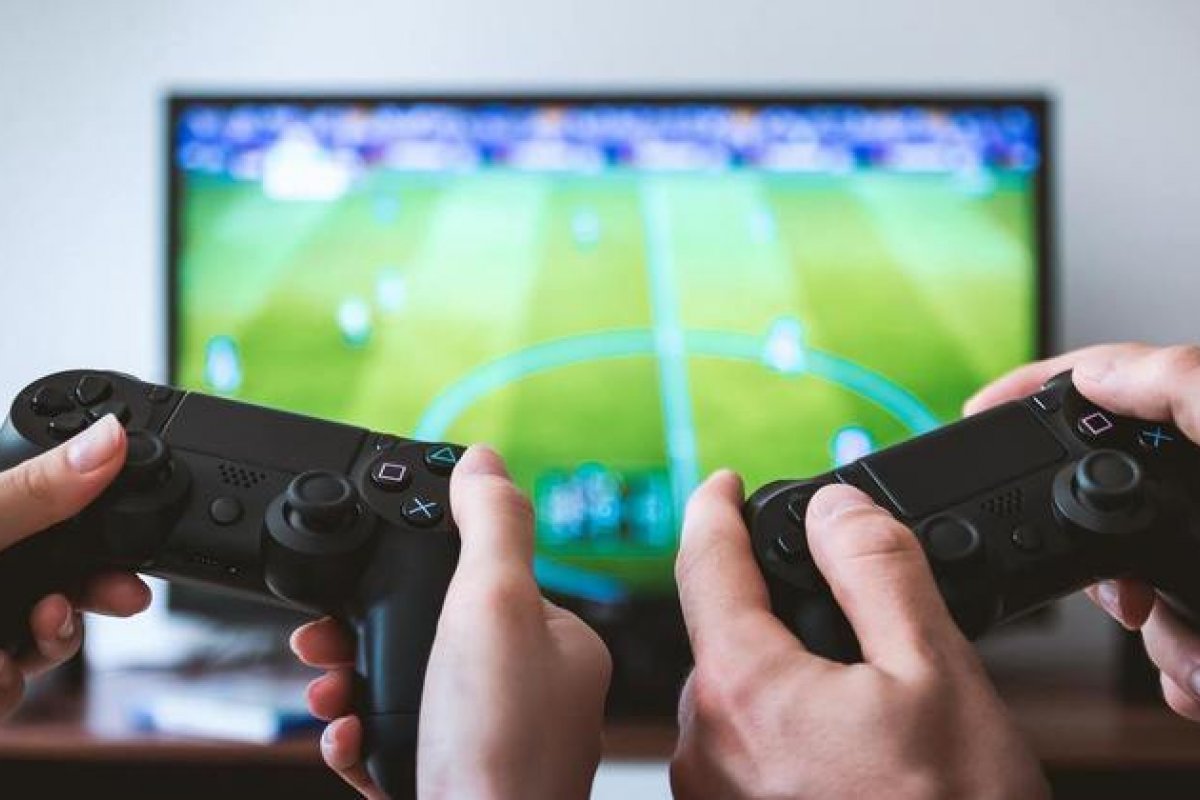 Pesquisa aponta que videogames podem ter até três vezes mais bactérias que vaso sanitário