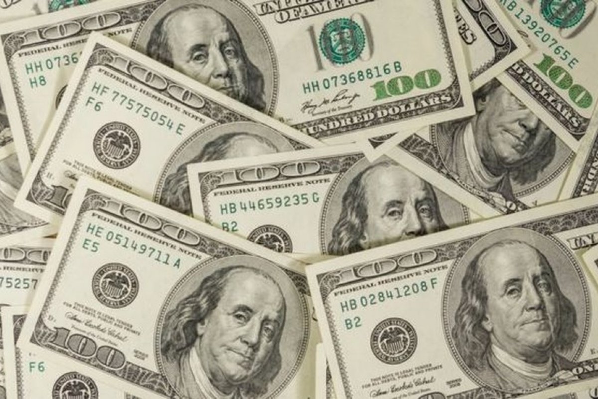 Dólar registra queda para R$ 5,22 em maio