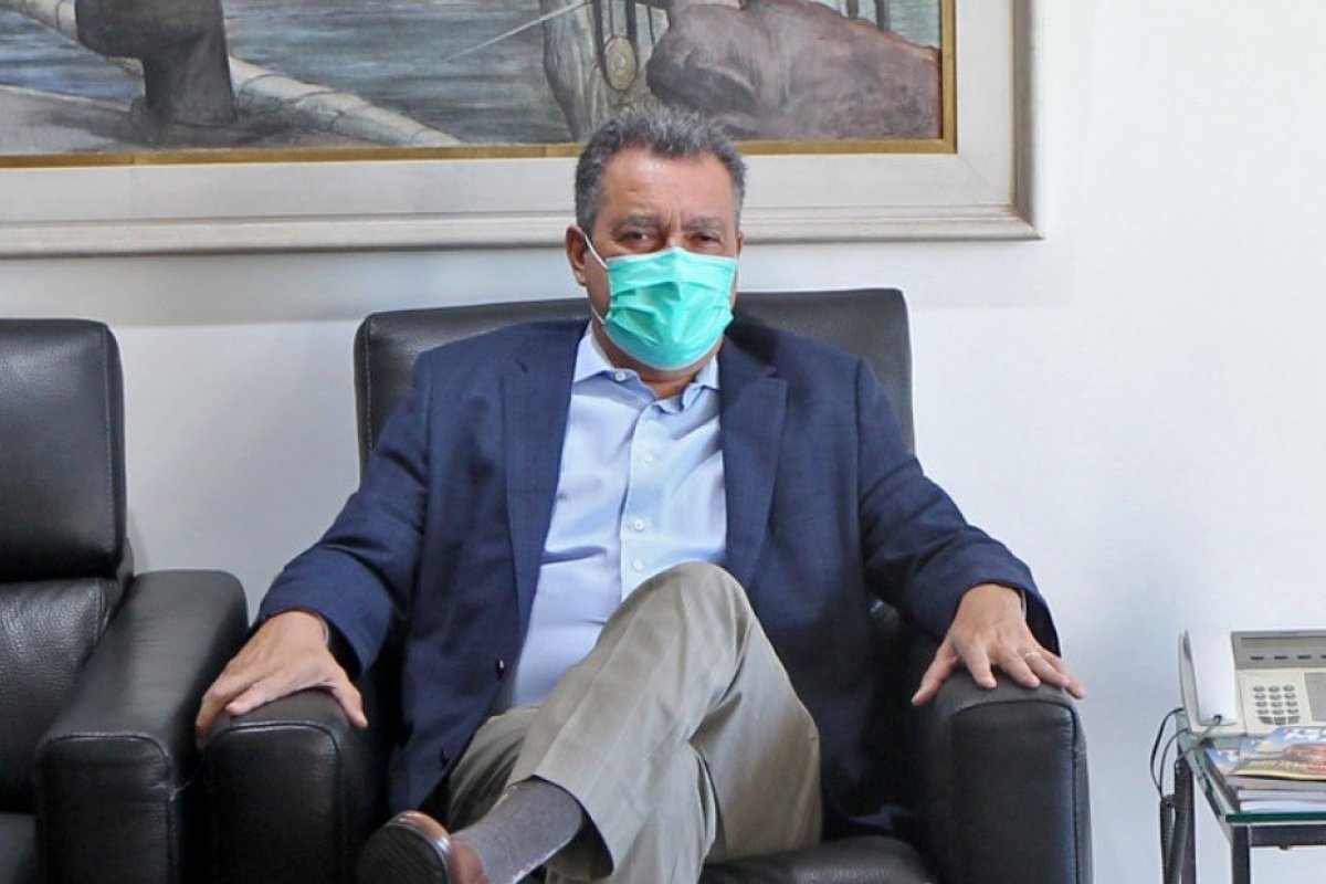 Funcionários de hospital de campanha de Eunápolis anunciam greve