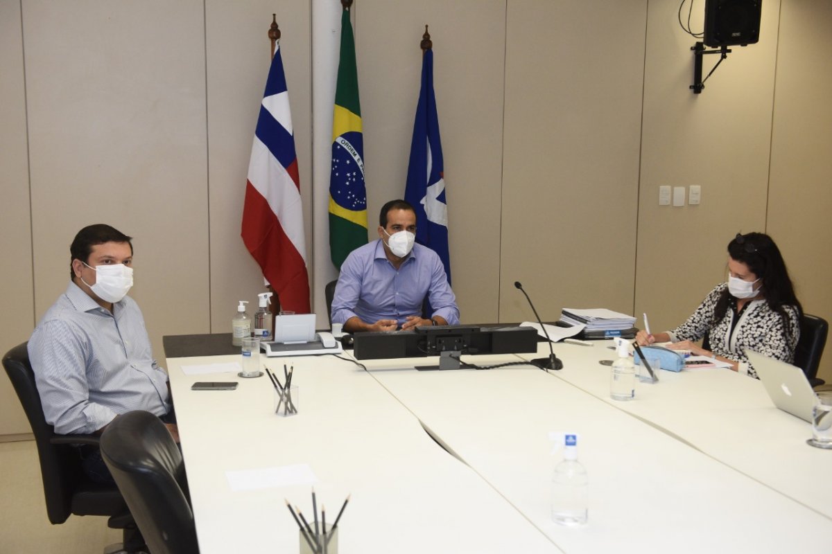 Bruno desconversa sobre sub prefeito flagrado sem máscara na Barra