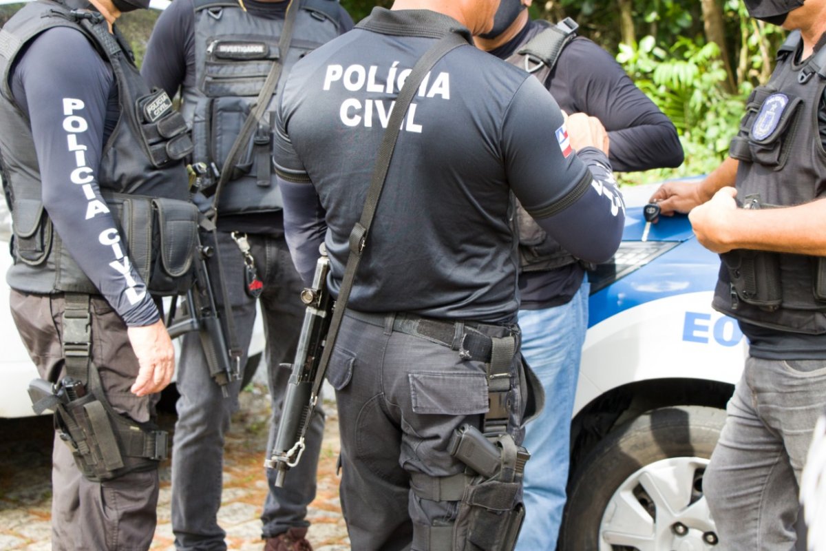 Foragido com mandado por homicídio é  preso em Arembepe