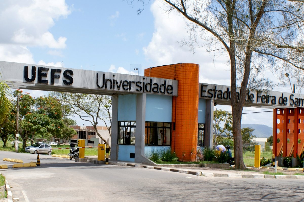 Uefs abre edital para contratação temporária em áreas de comunicação, edição e cinegrafia