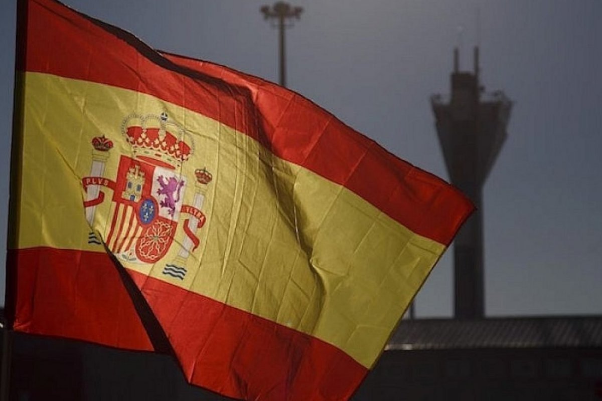 Turistas completamente vacinados contra covid-19, poderão entrar na Espanha sem restrição