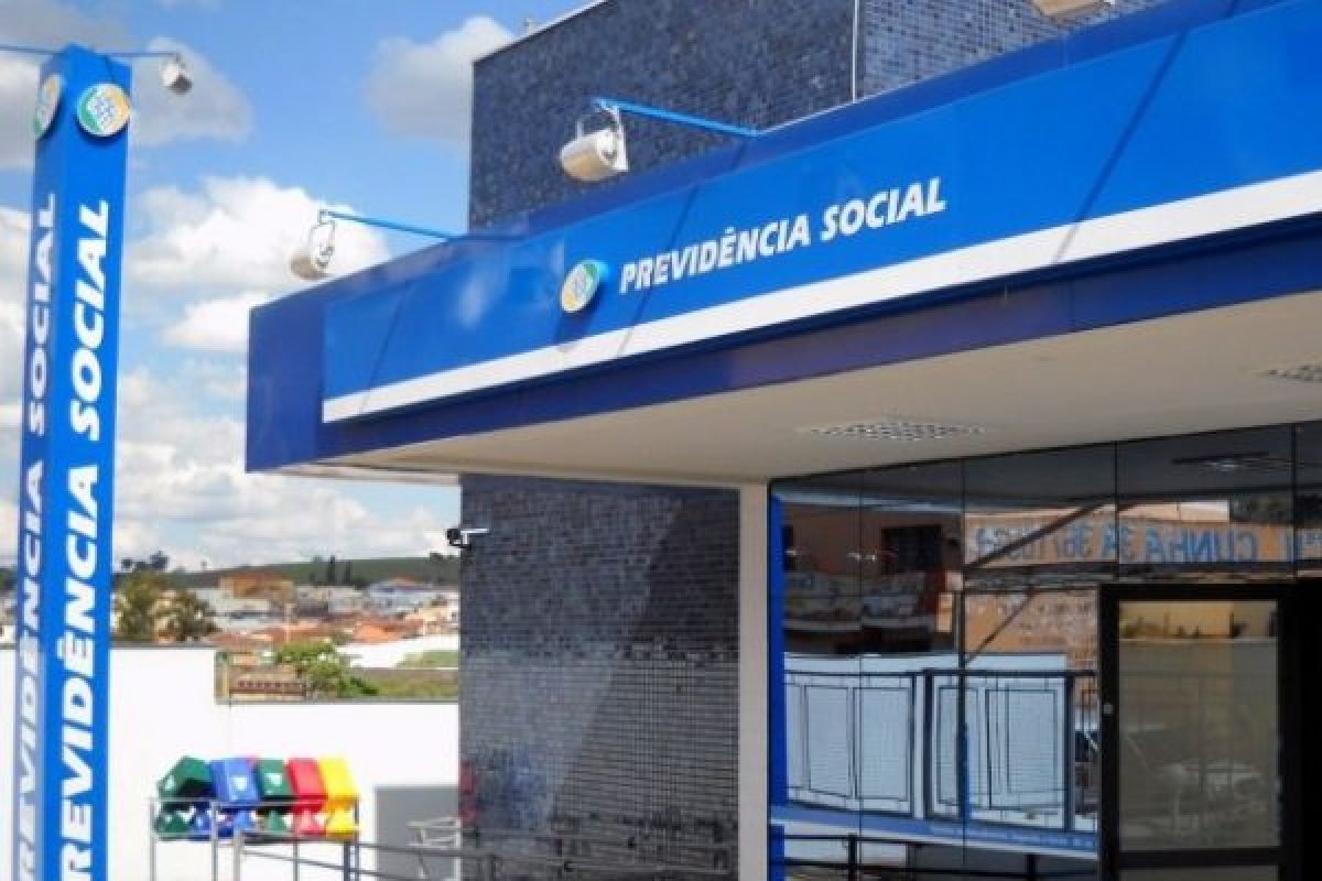 INSS: primeira parcela do 13º começa a ser paga nesta terça-feira (25)