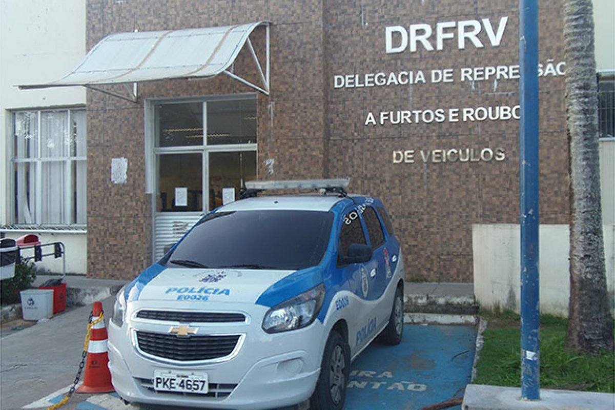 Suspeitos de roubo de carro são presos no bairro do Uruguai, em Salvador