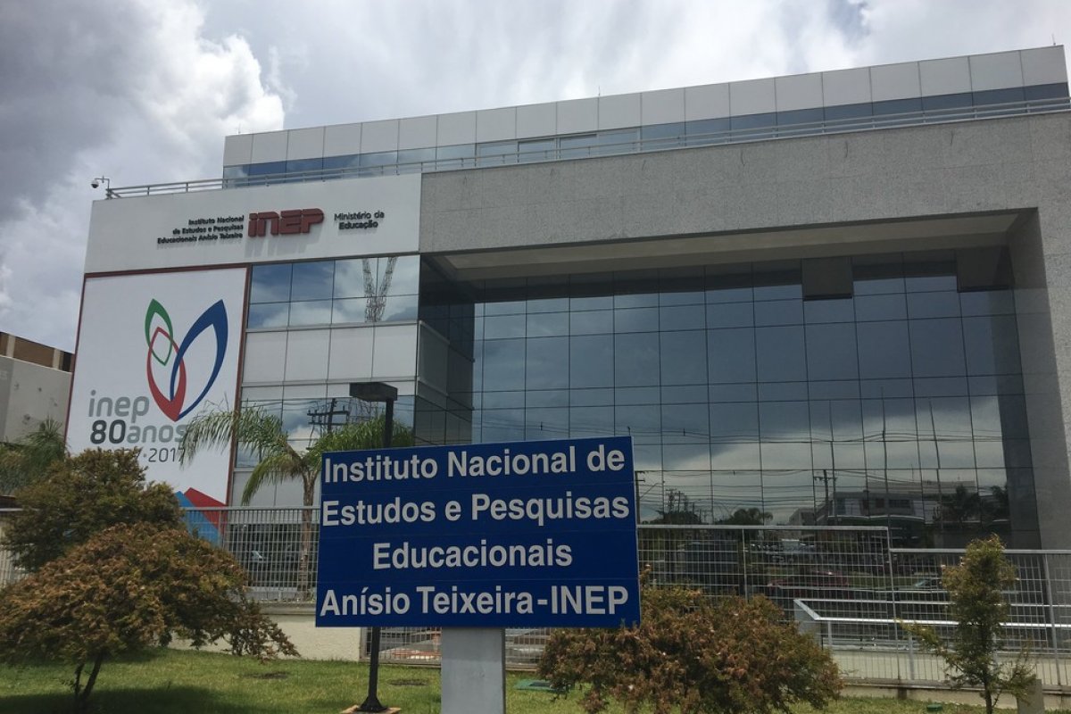 Diretor responsável pelo Enem é exonerado do Inep após dois meses no cargo