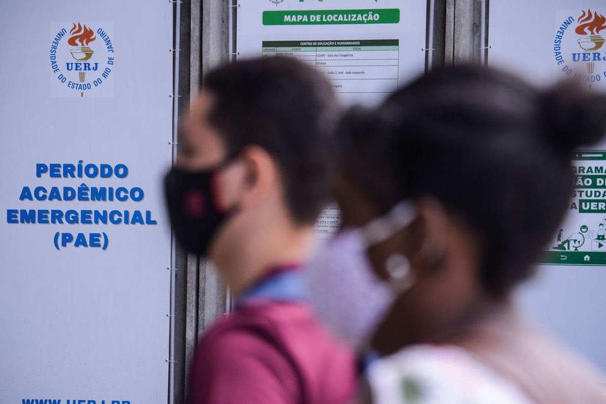 Edital do Enem prevê aplicação prova em novembro e proibição de "treineiros"