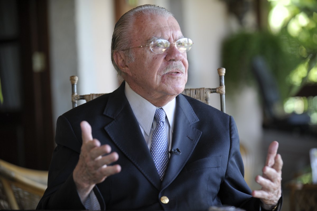 José Sarney não tem anticorpos contra Covid-19 mesmo após a vacinação