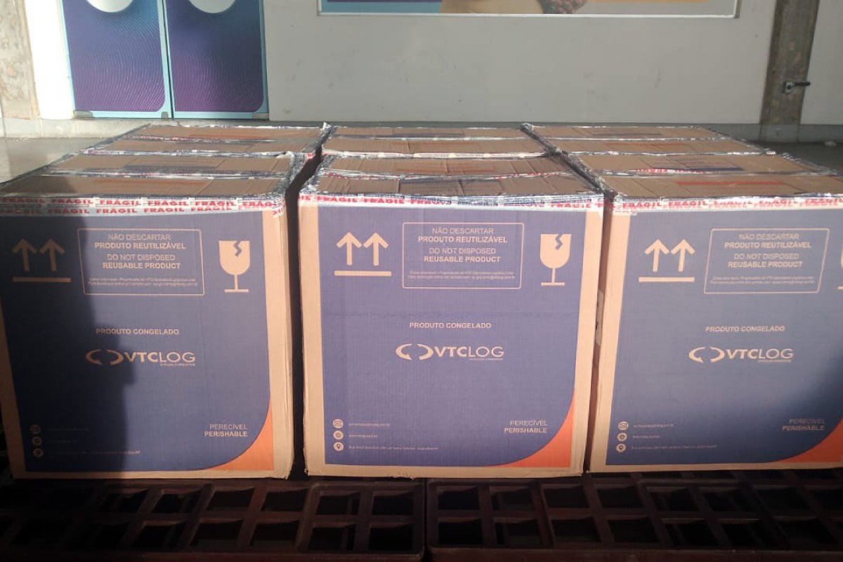 Lote com 37 mil doses da Pfizer enviadas pelo Governo Federal chegam à Bahia