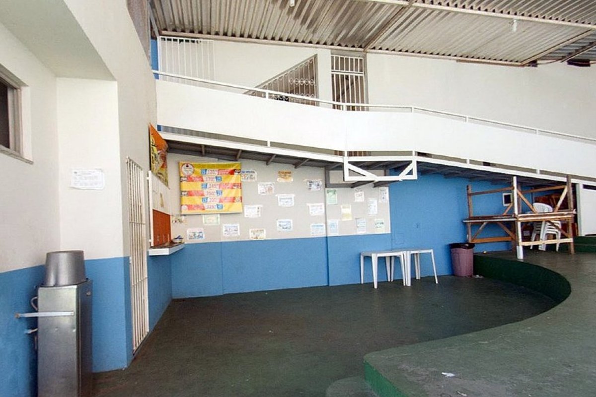 Professor suspeito de abuso sexual contra aluna é demitido e indiciado por estupro de vulnerável