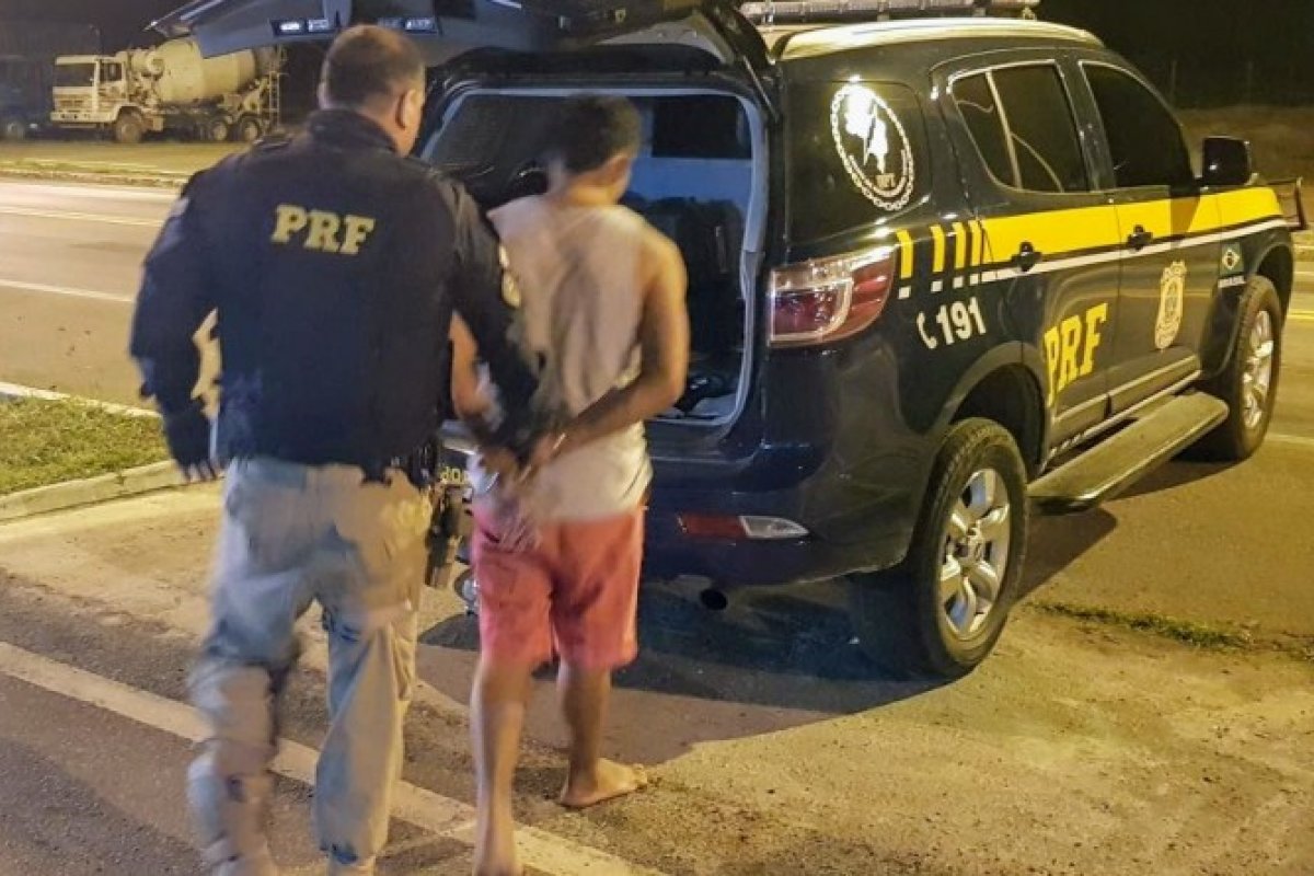 Homem foragido da justiça é preso na BR 116