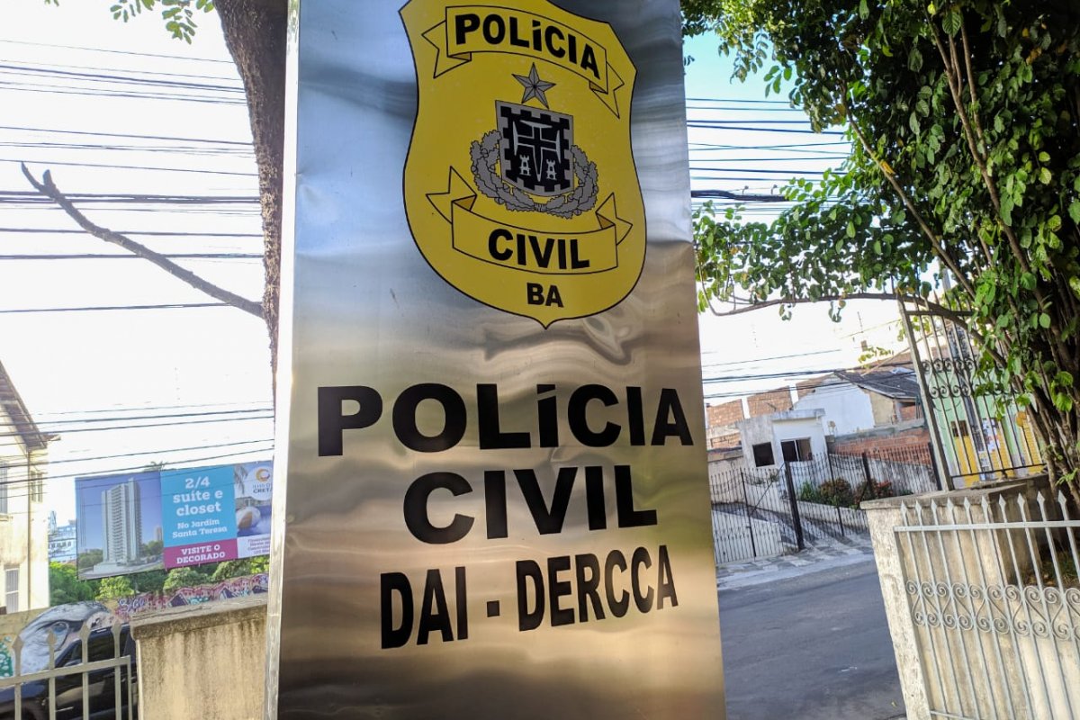 Polícia localiza e prende mãe que abandonou bebê no terminal Acesso Norte, em Salvador