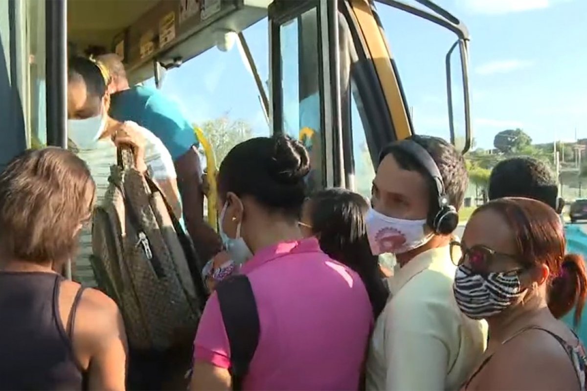 Após assembleia dos rodoviários, ônibus voltam a circular em Salvador