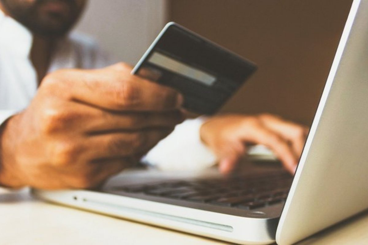 Juros do cartão em abril superam maior nível registrado desde agosto de 2017