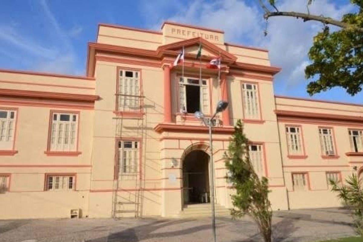 Em Alagoinhas, aumento tributário chega à 2.200%