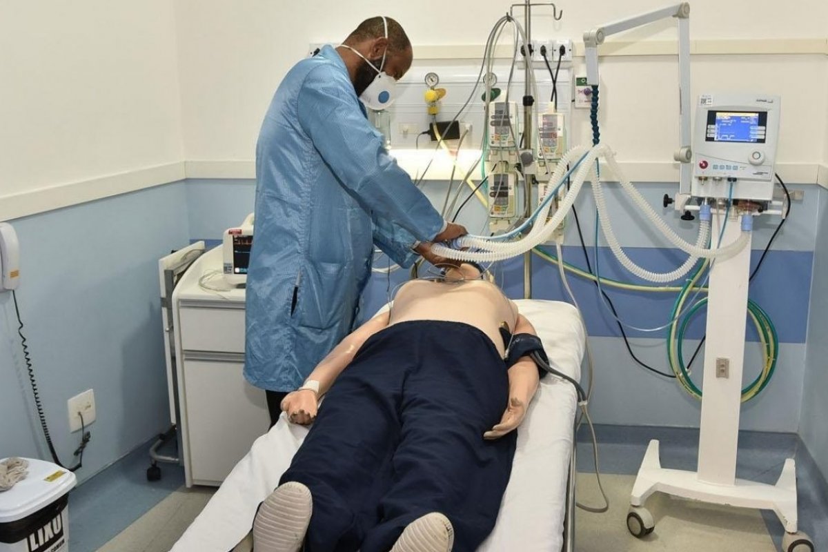 Ocupação de leitos de UTI volta a registrar crescimento no Brasil