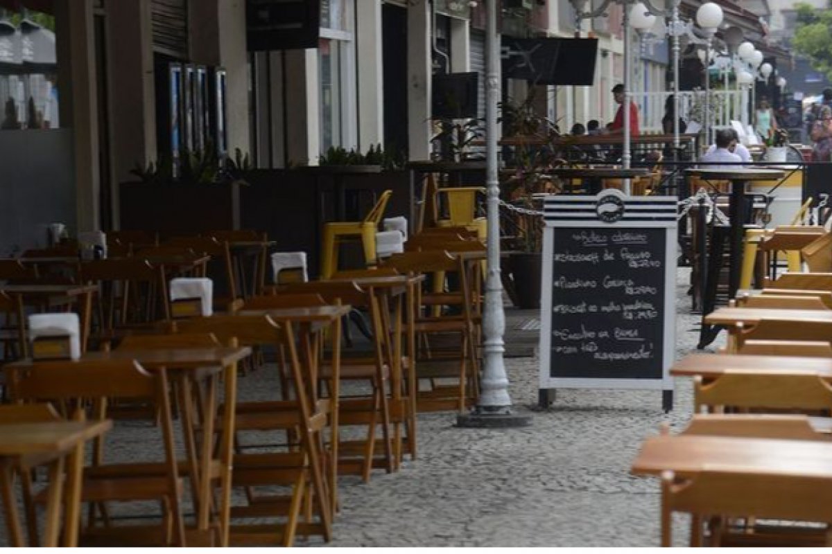 Setor de serviços concentra acordos em programa que reduz salários