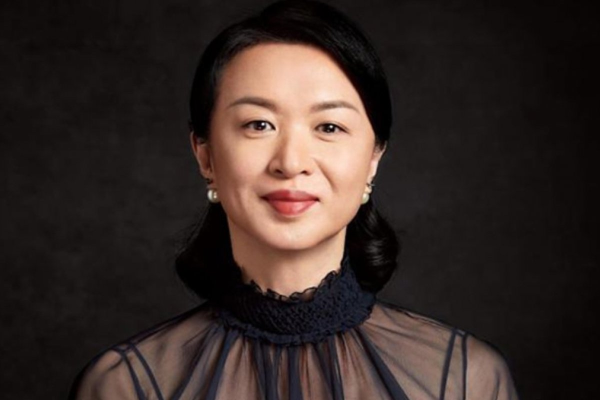 Dior anuncia estrela transgênero como o novo rosto da sua icônica fragrância ‘J’adore’