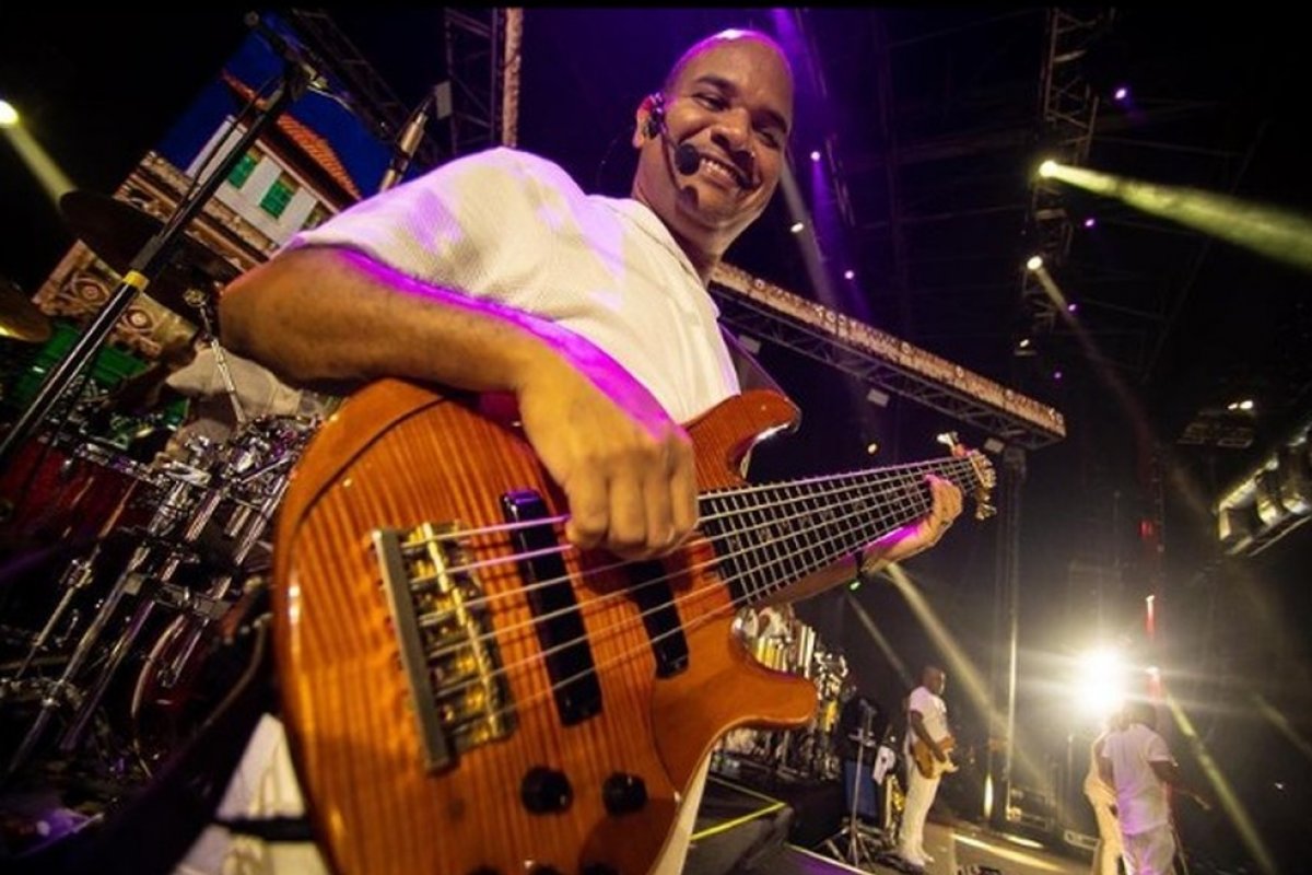 Mestre Bimba, do grupo Harmonia doo Samba é internado por causa complicações da Covid-19