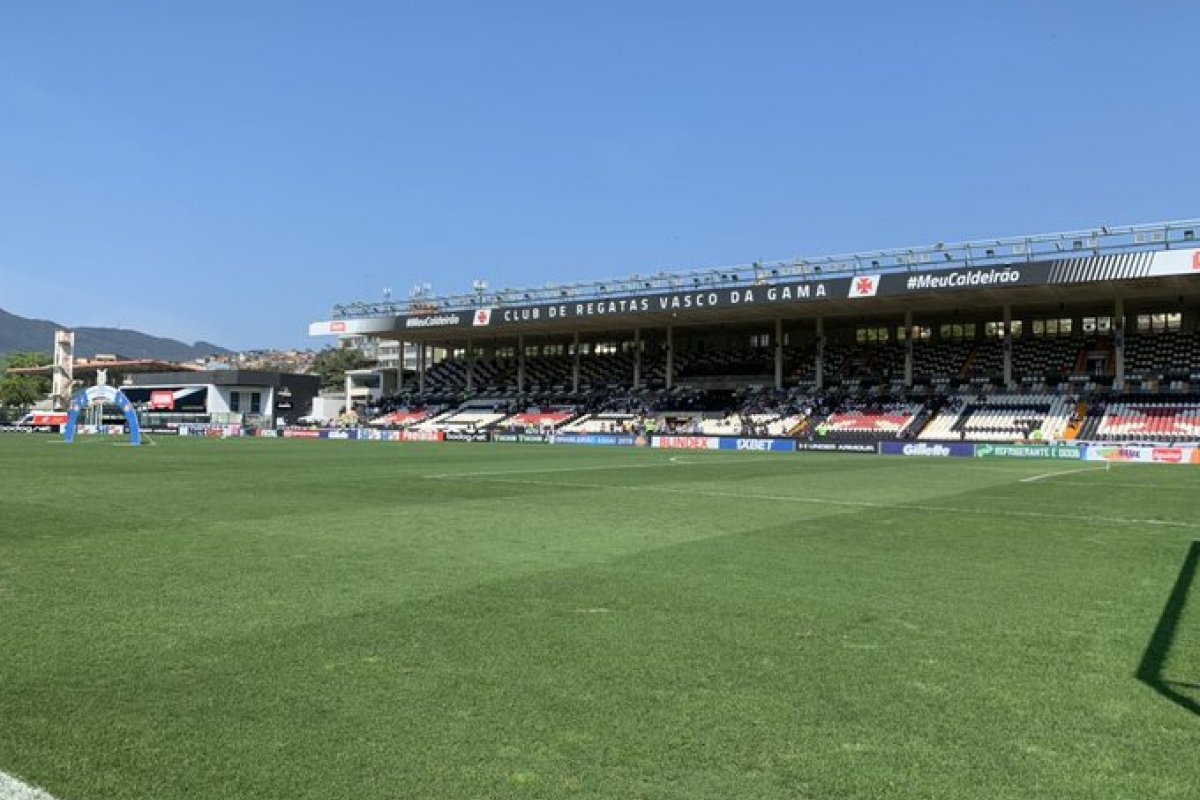 No Rio de Janeiro, Vasco e Bahia terminam 1º tempo sem gols