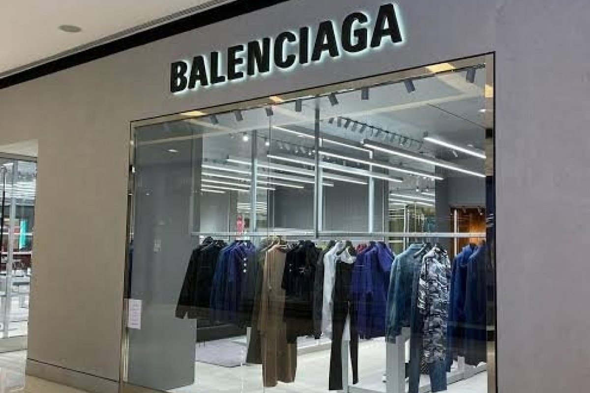 Balenciaga retoma sua expansão na América Latina com uma loja em São Paulo!