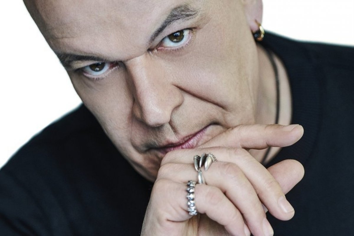 Givenchy Parfums e Nicolas Degennes encerram parceria de 20 anos