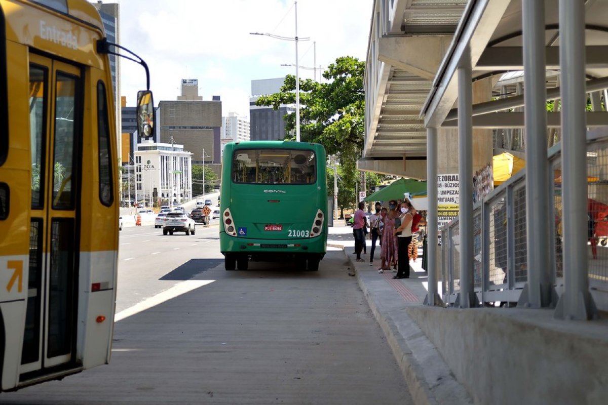 TRT5 determina que 60% da frota de ônibus circule em horário de pico em caso de greve