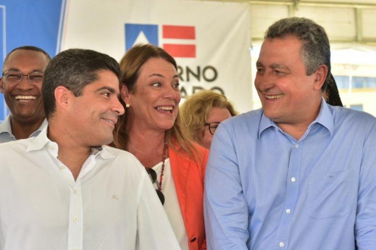 ACM Neto critica educação na Bahia e Rui rebate: “desespero eleitoral”