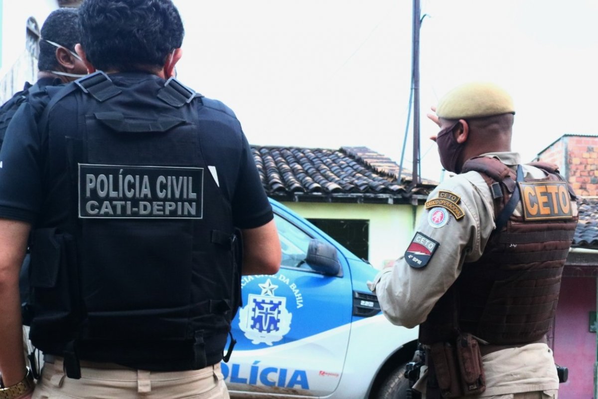 Homem é preso suspeito de matar rapaz por causa de isqueiro