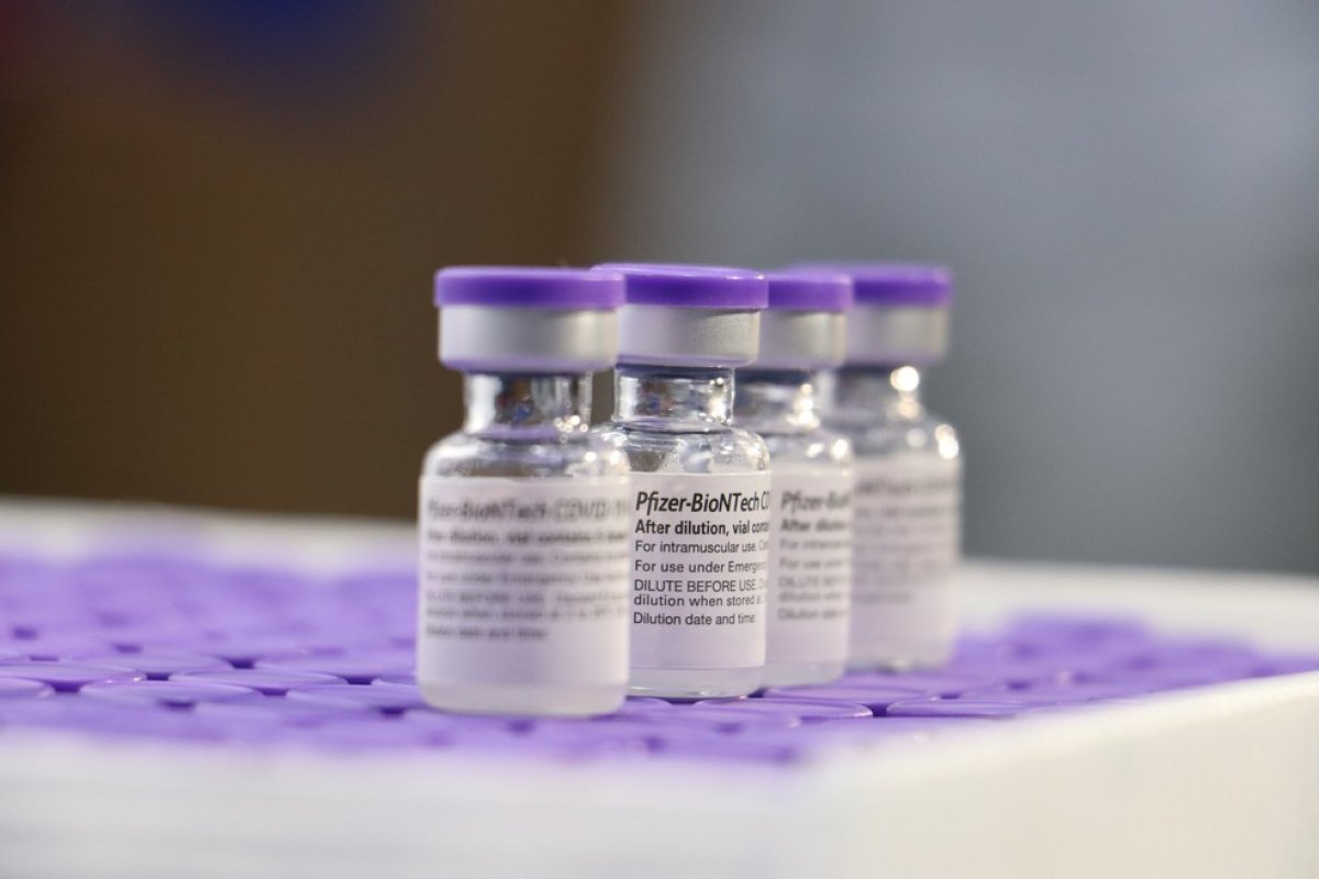 Mais de 936 mil doses da vacina da Pfizer contra a Covid-19 chegam ao Brasil nesta quarta (2)